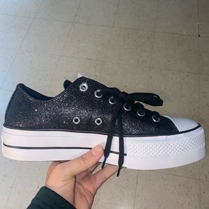 Women’s converse low top with platform